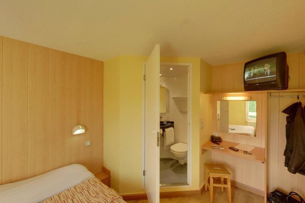 Fasthotel Annecy Bagian luar foto
